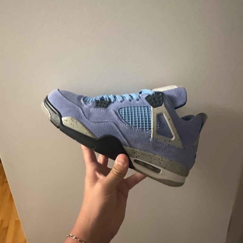 Jordan 4 university blue